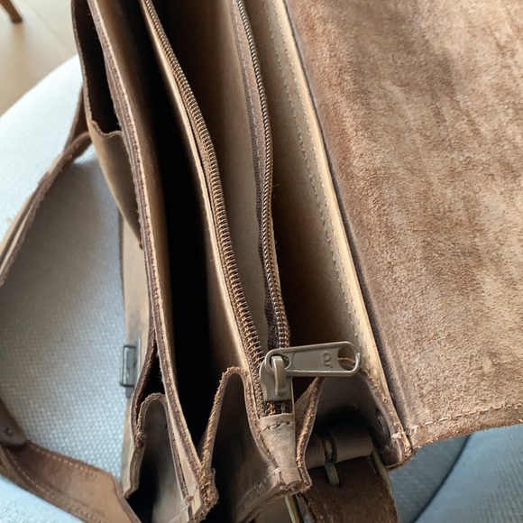 🦄 Brown leather courier shoulder bag - Picture 8 of 13